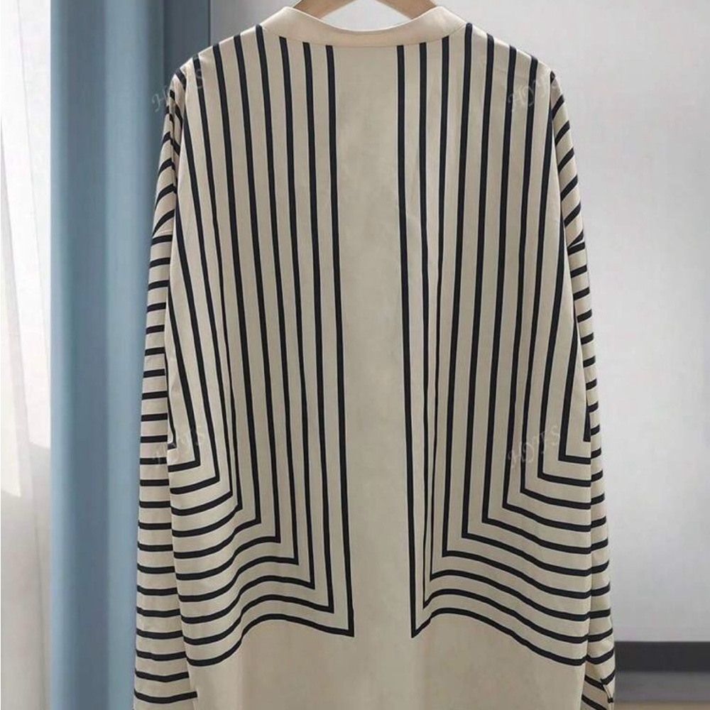 Elegant Black and White Striped Women's Top - Picture 2 of 3